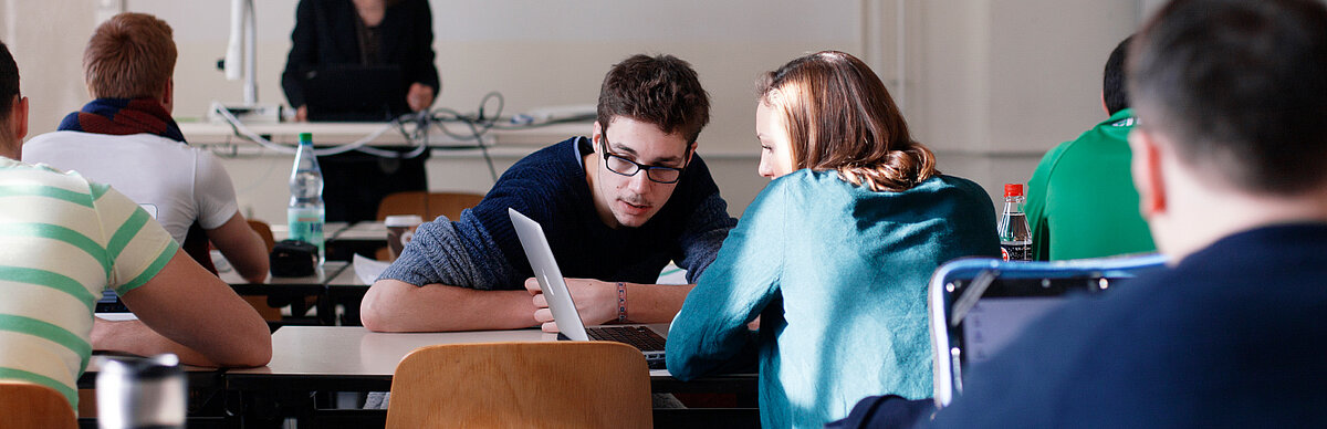 Studierende im Unterricht